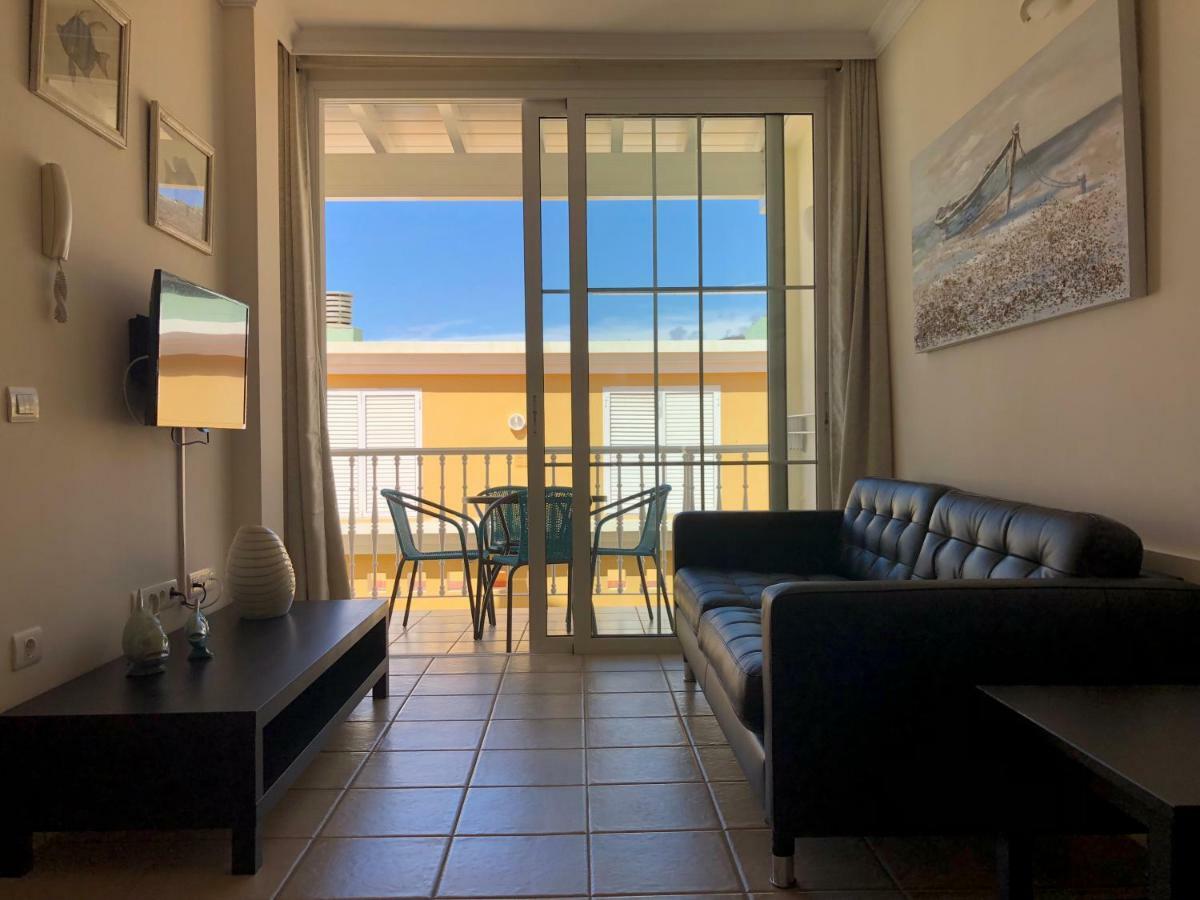 Apartamentos El Faro بْوُرتو ناوُس المظهر الخارجي الصورة