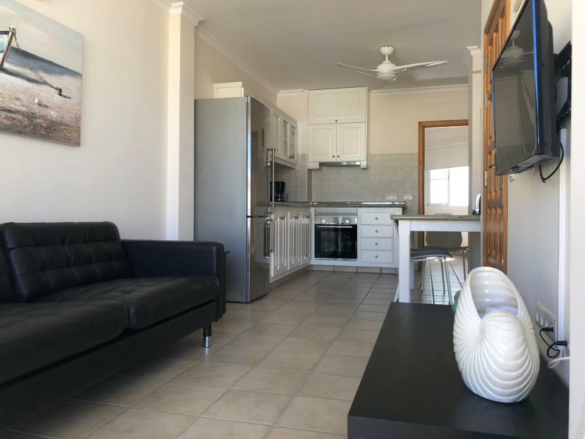 Apartamentos El Faro بْوُرتو ناوُس المظهر الخارجي الصورة