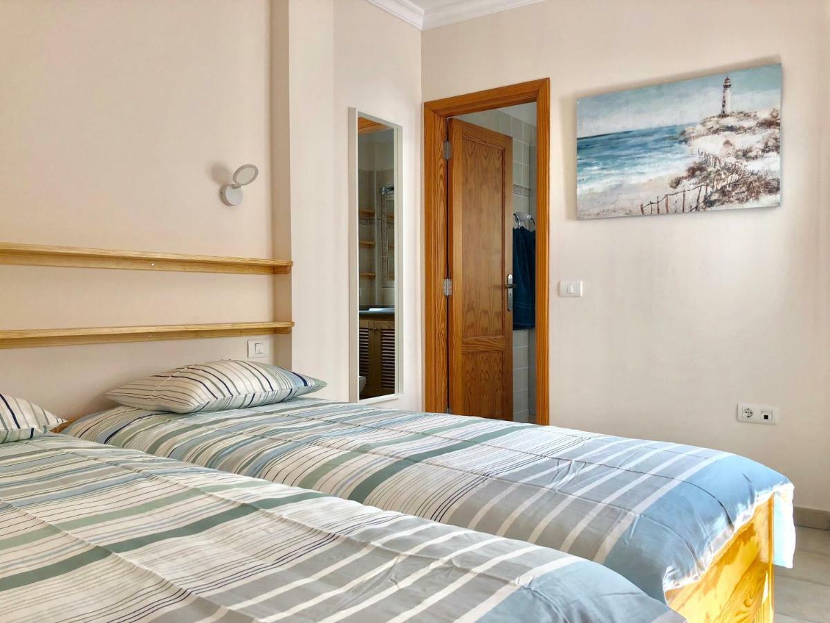 Apartamentos El Faro بْوُرتو ناوُس المظهر الخارجي الصورة