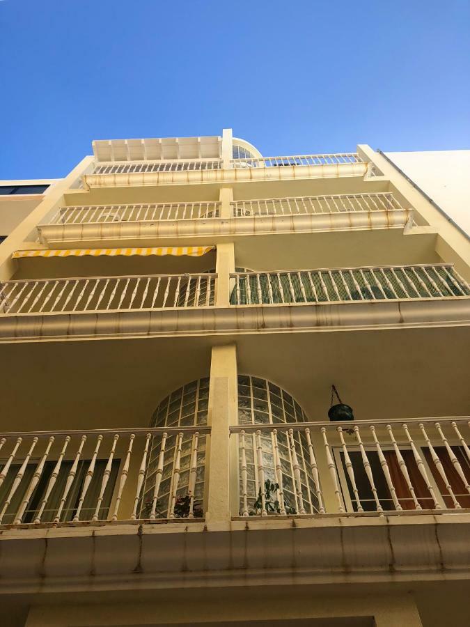 Apartamentos El Faro بْوُرتو ناوُس المظهر الخارجي الصورة