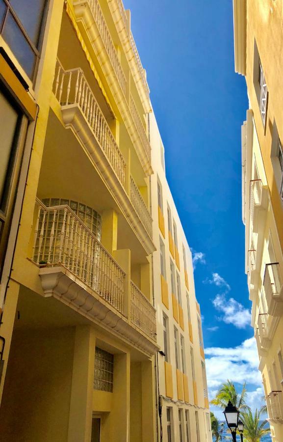 Apartamentos El Faro بْوُرتو ناوُس المظهر الخارجي الصورة