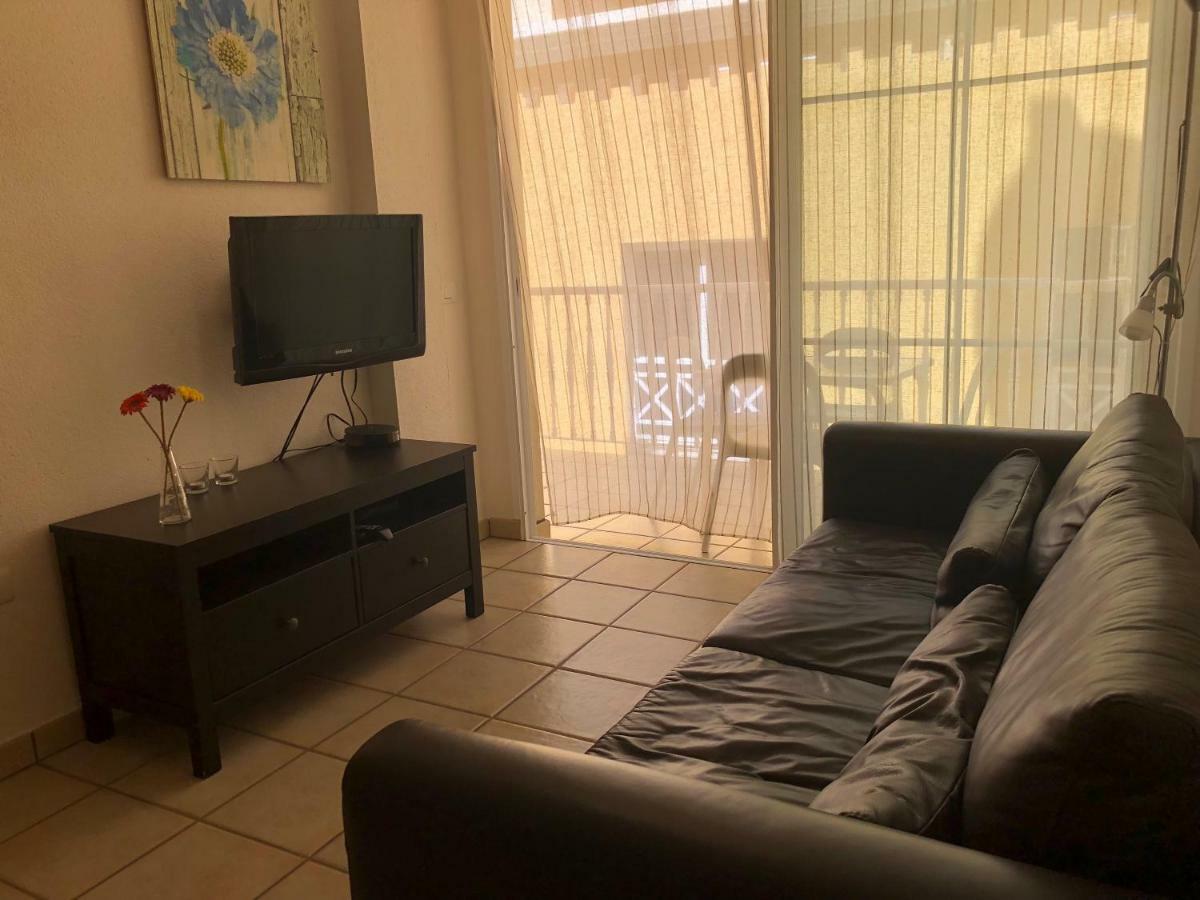 Apartamentos El Faro بْوُرتو ناوُس المظهر الخارجي الصورة